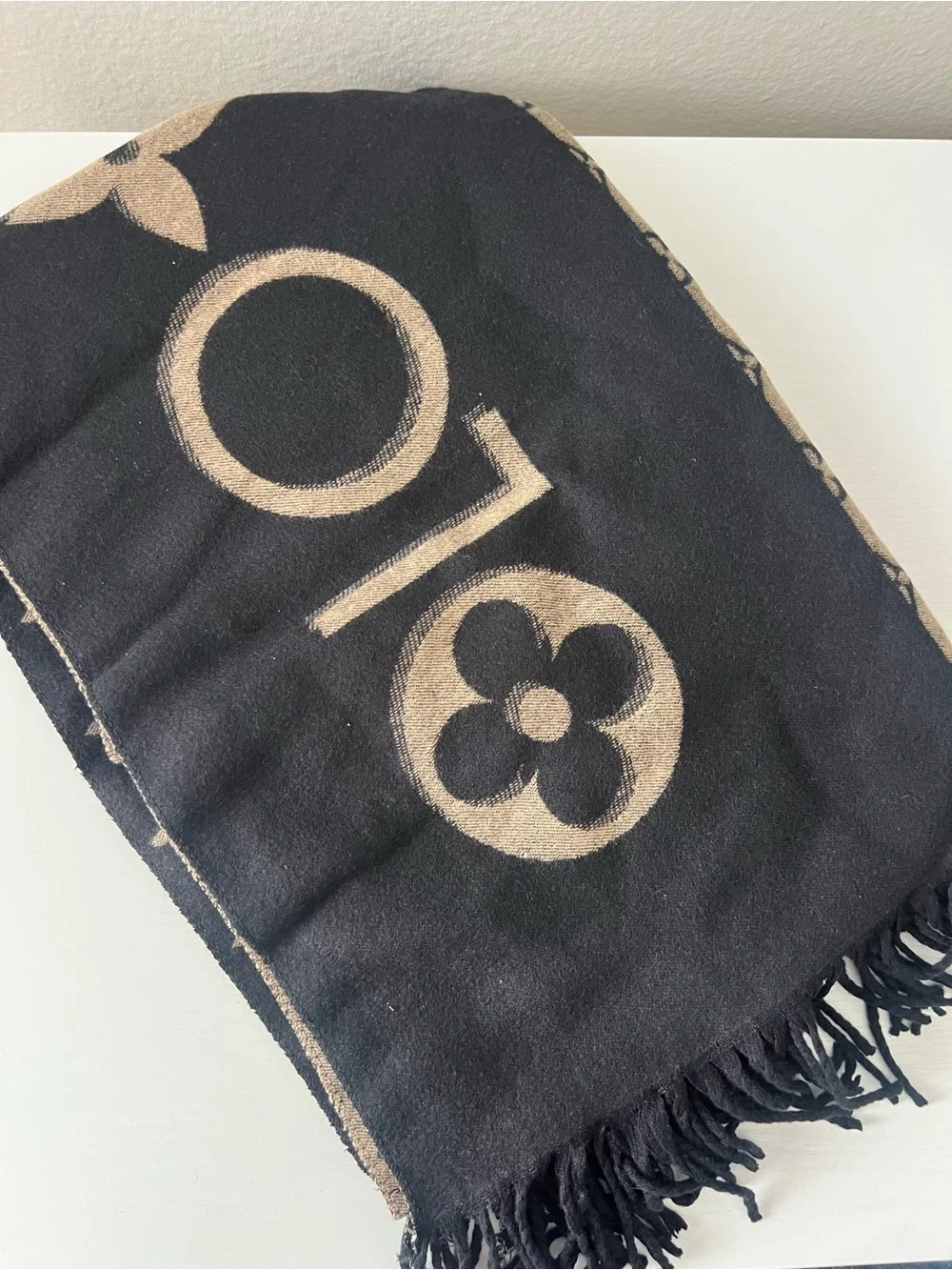 Louis Vuitton Monogram Shawl in Beige and Black